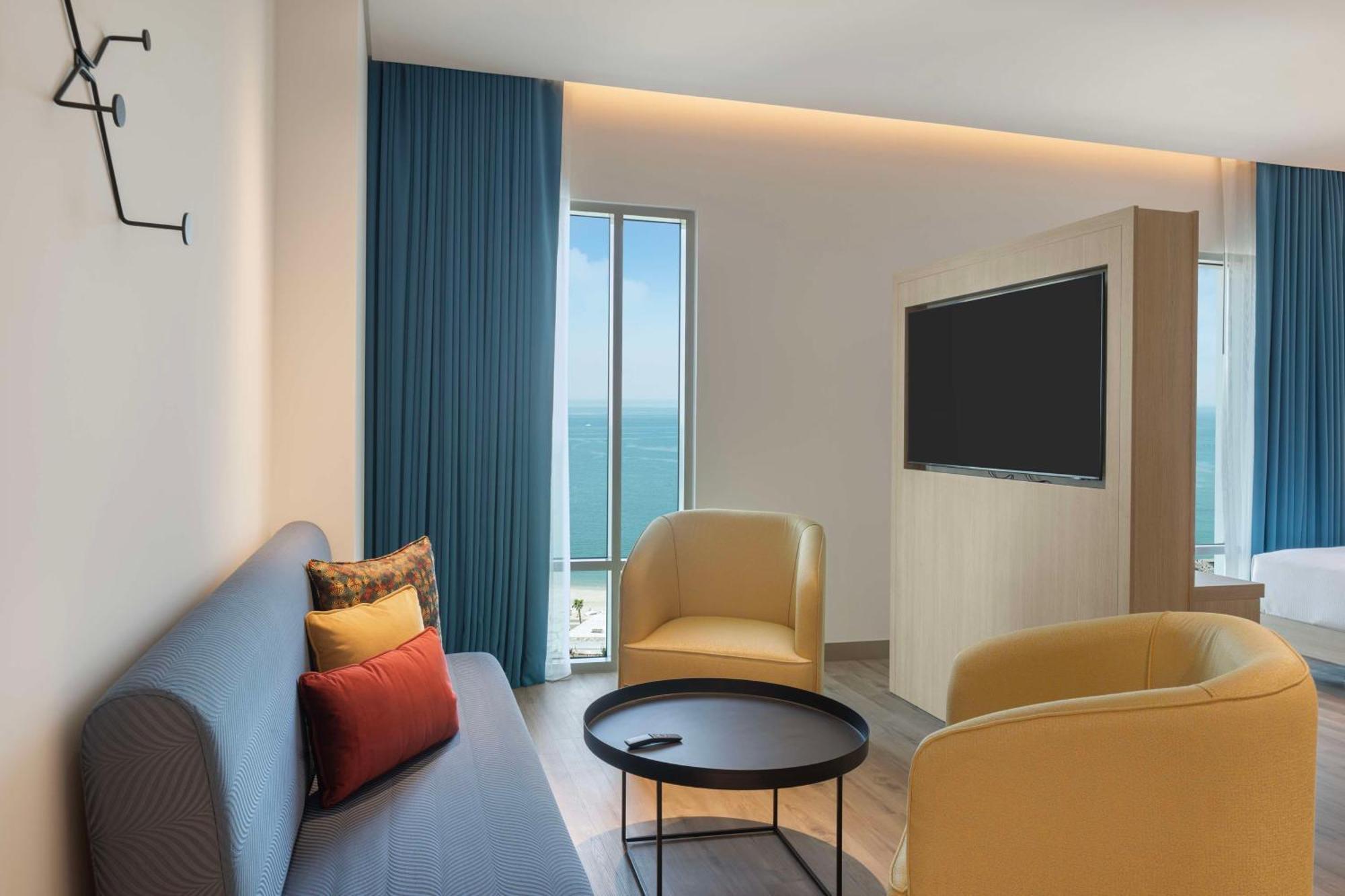 Hotel Hampton By Hilton Kuwait Salmiya Kuwait City Exterior foto