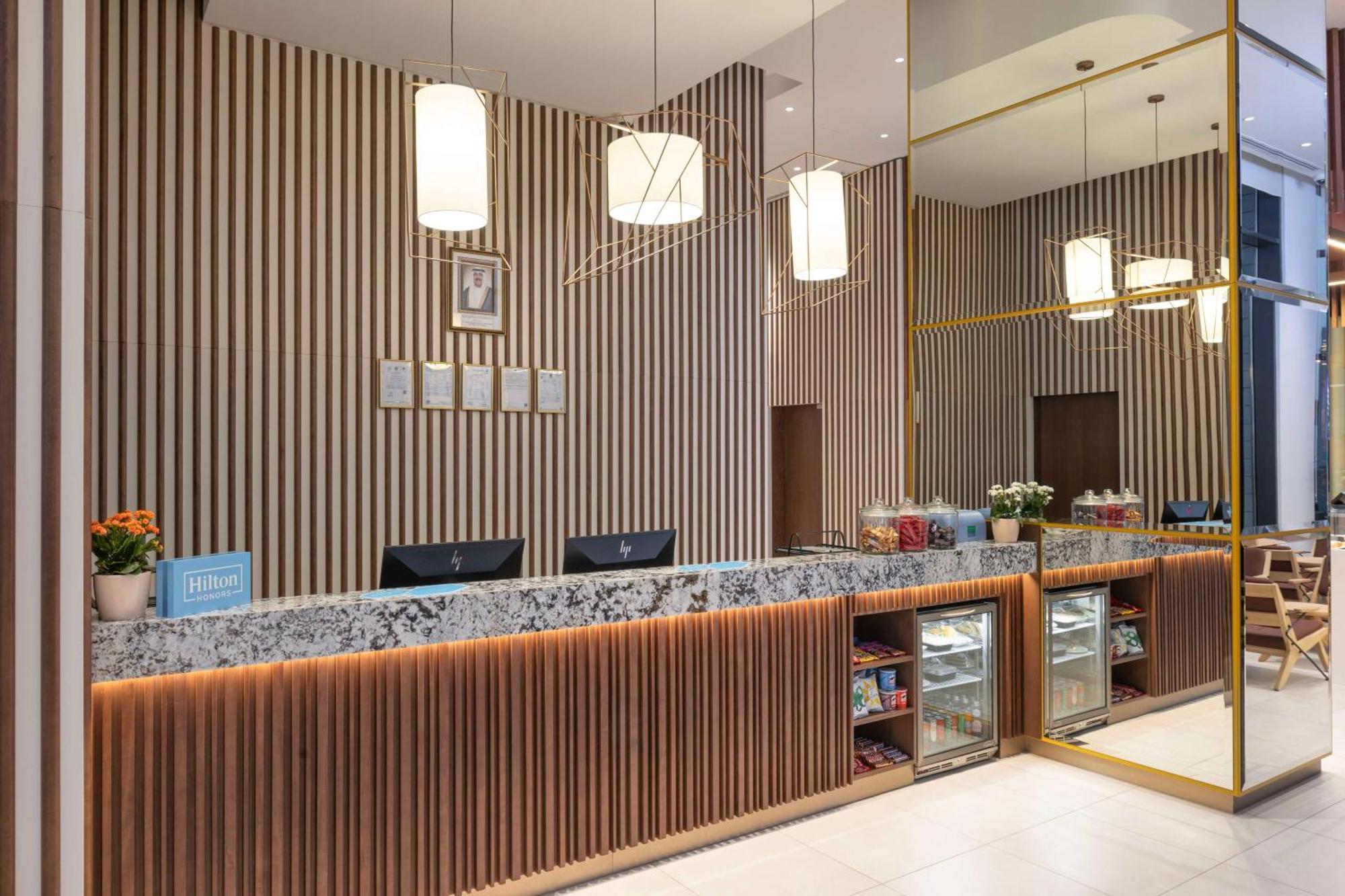 Hotel Hampton By Hilton Kuwait Salmiya Kuwait City Exterior foto